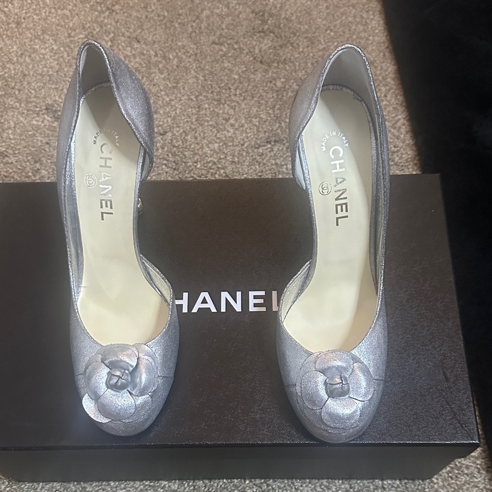 CHANEL Metallic Silver Camellia D'Orsay Pumps